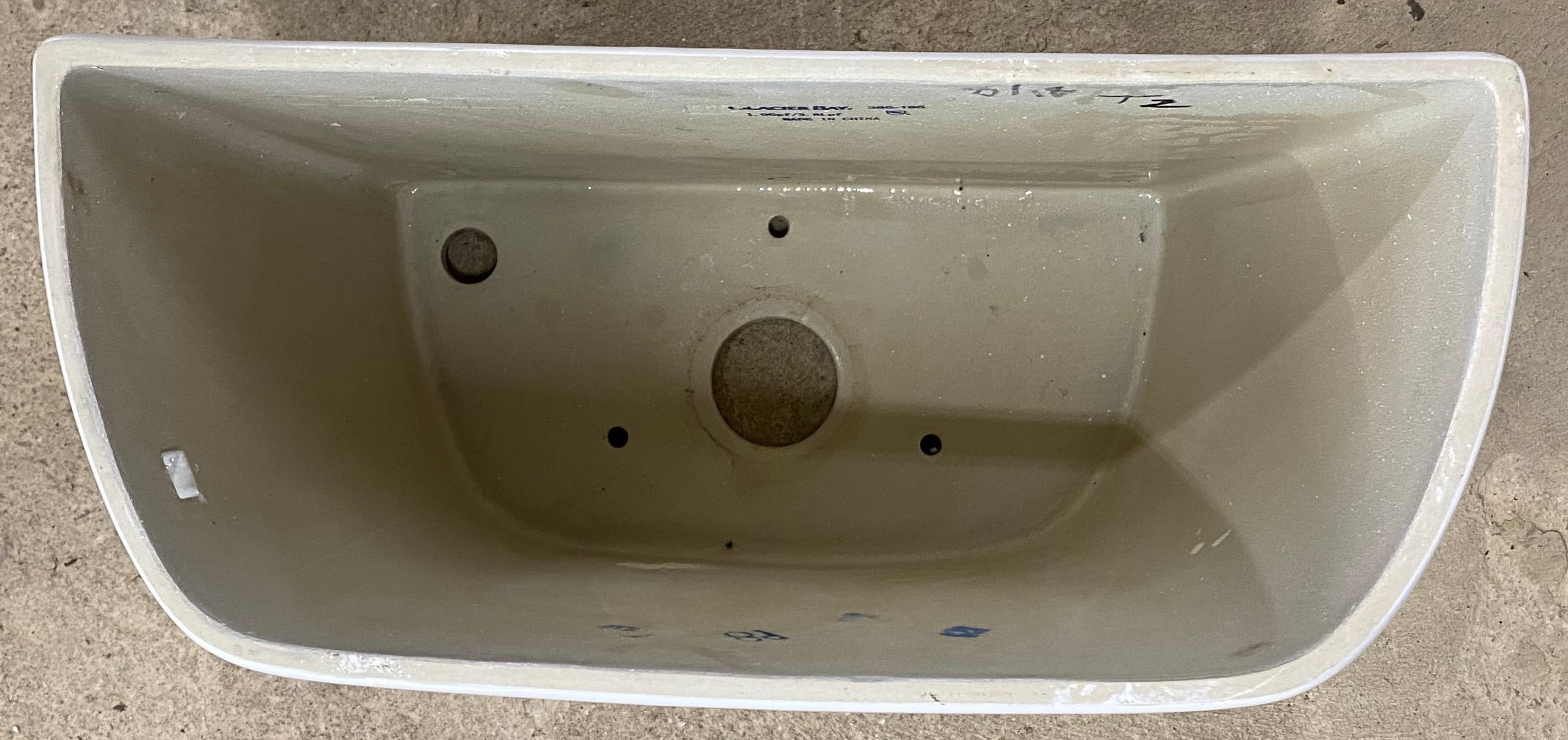 Tank Glacier Bay 385195 • Cheap Toilet Tank Lids